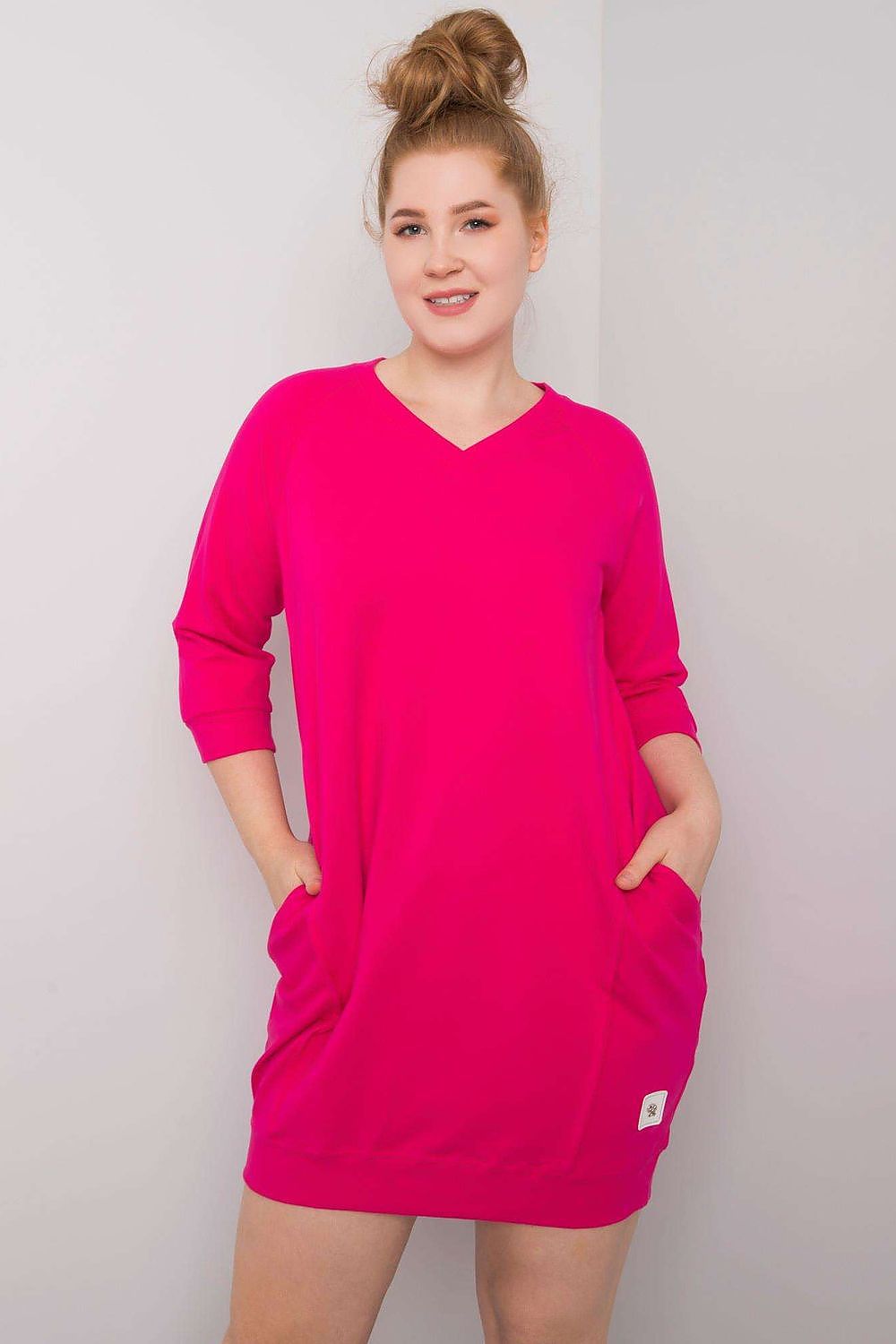 Damen Alltags Plus-Size Kleid mit V-Ausschnitt von Relevance pink