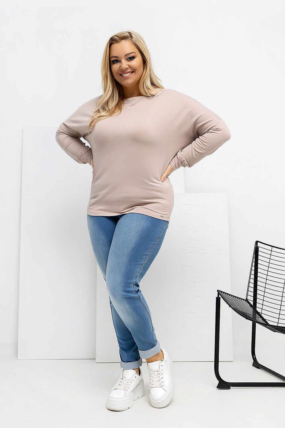 Damen Basic Plus-Size Shirt von Relevance beige Vorderseite