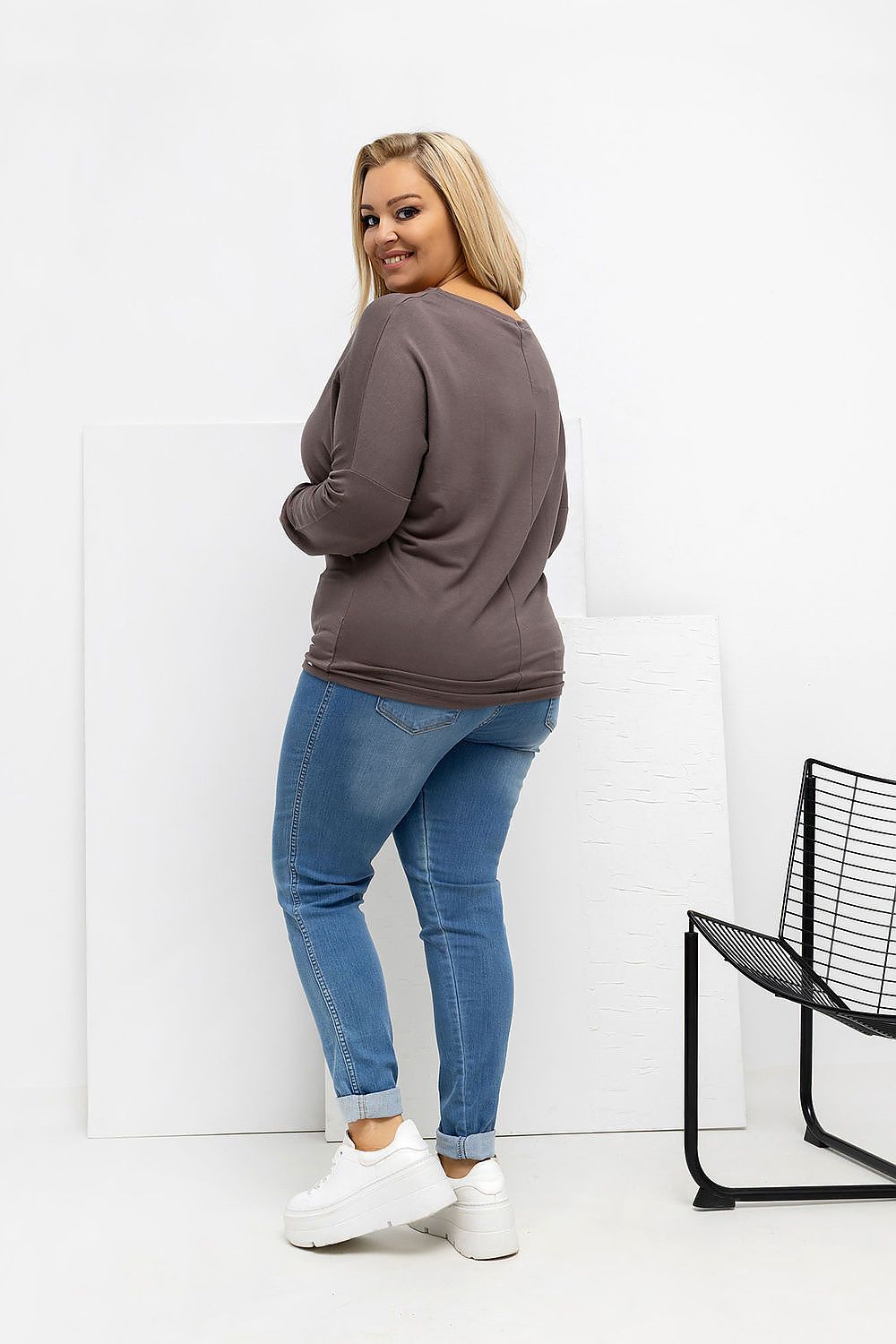 Damen Basic Plus-Size Shirt von Relevance braun Rückseite