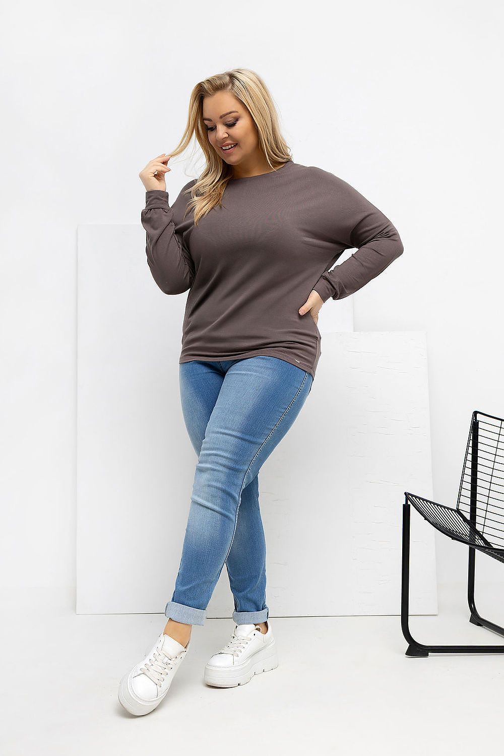 Damen Basic Plus-Size Shirt von Relevance braun Vorderseite