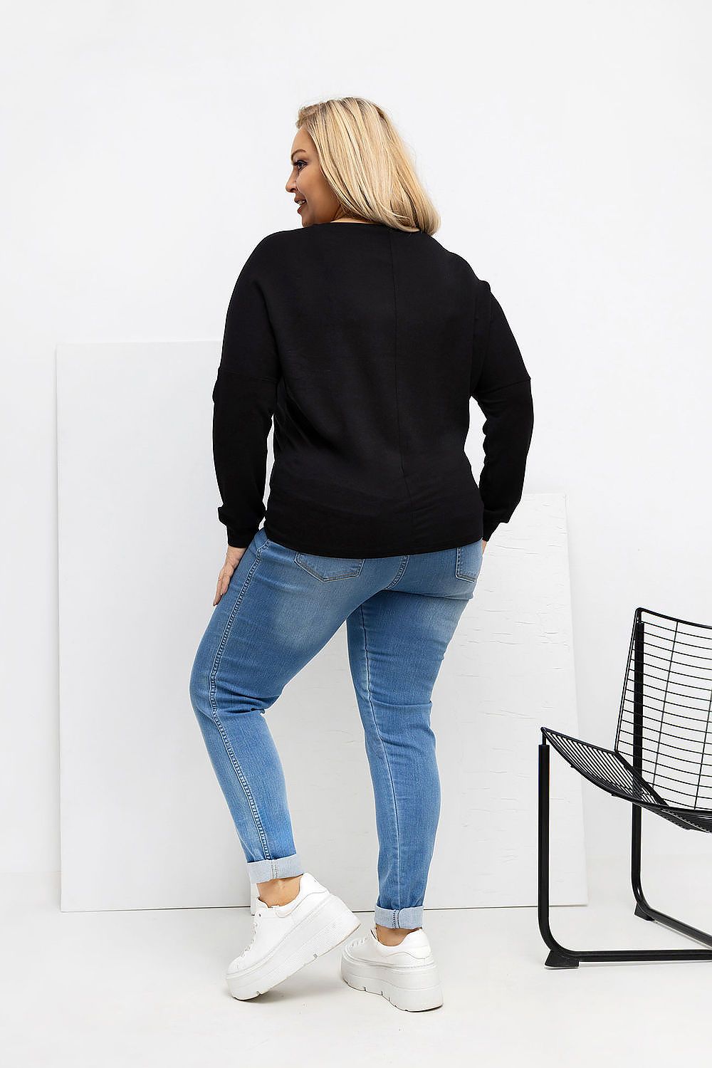 Damen Basic Plus-Size Shirt von Relevance schwarz Rückseite