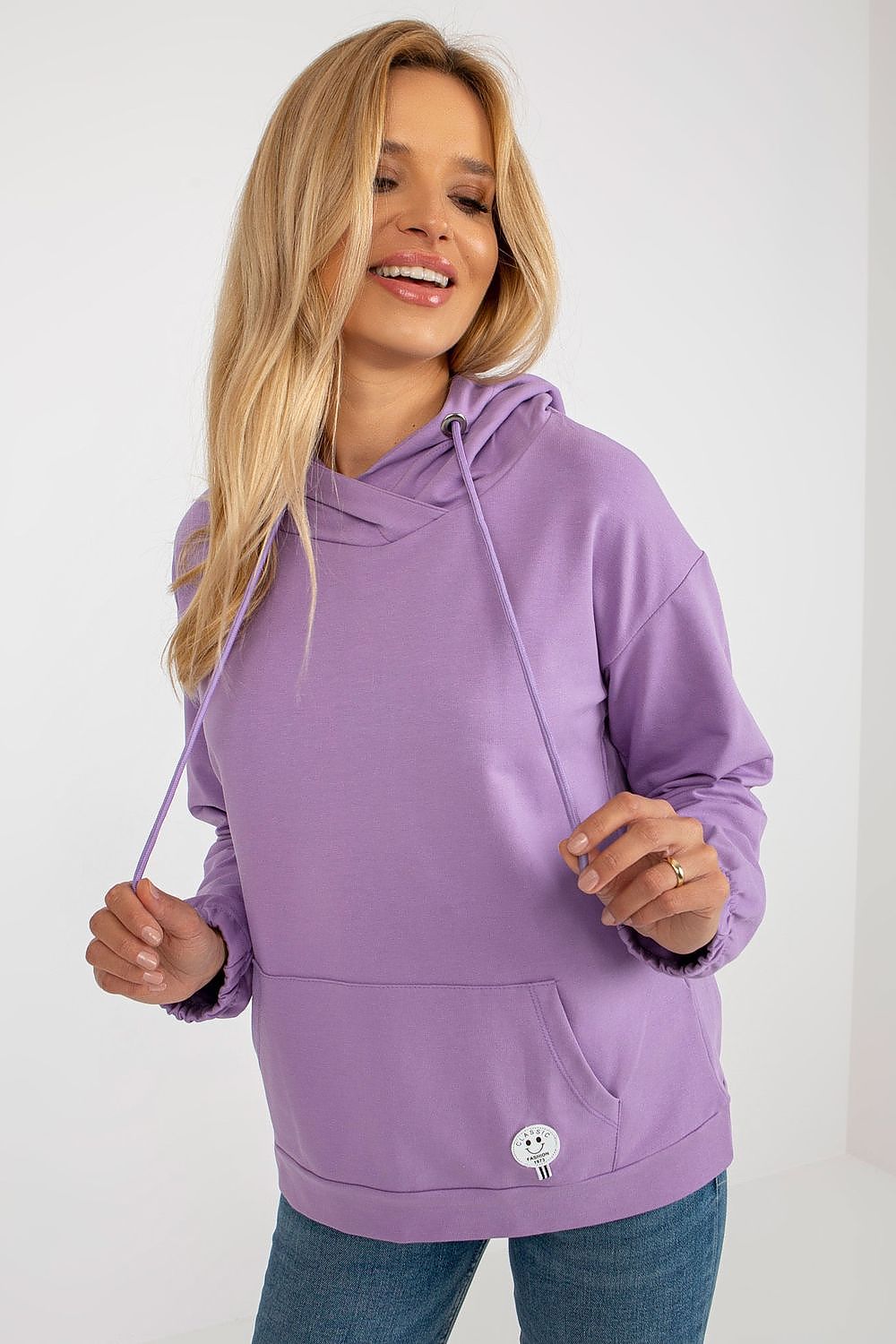 Damen Casual Hoodie, Kapuze, Kängurutasche & Aufnäher, Baumwolle von Relevance lila Vorderseite