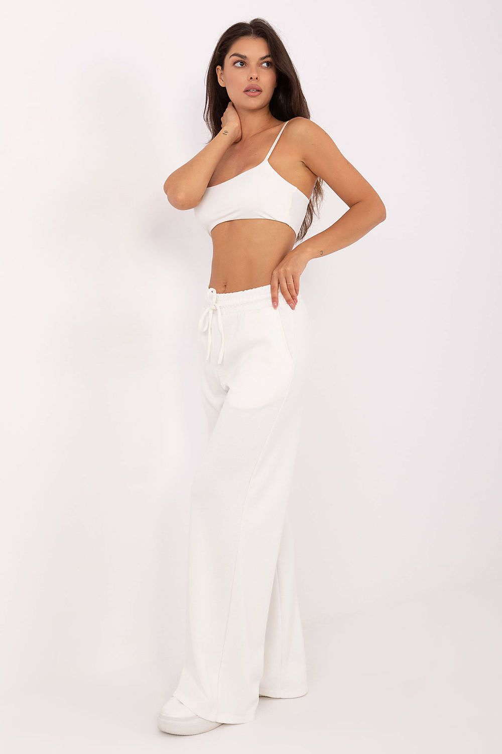 Damen Casual lässige Sweatpants, Weite Beine, High-Waist, Seitentaschen von Relevance weiß Seitenansicht
