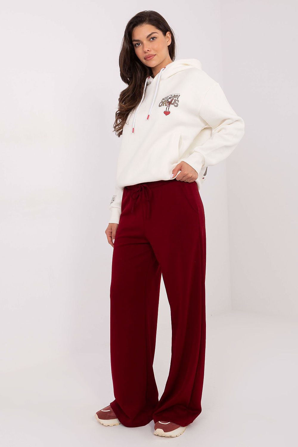 Damen Casual lässige Sweatpants, Weite Beine, High-Waist, Seitentaschen von Relevance weinrot Vorderseite