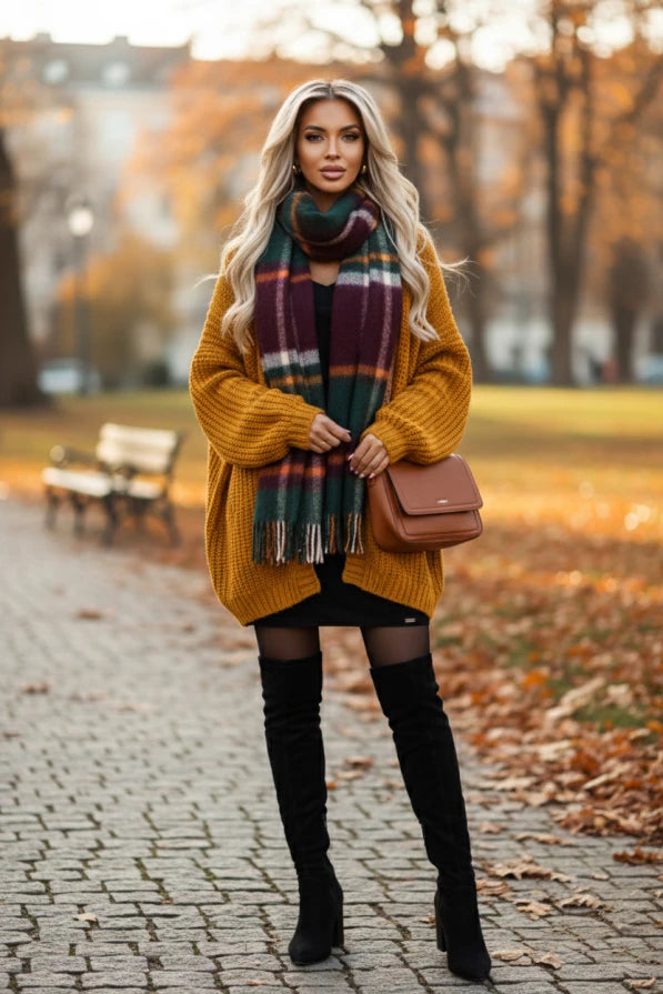 Damen Fledermausschnitt Kleid von Numoco Herbst Outfit Inspo Stiefel
