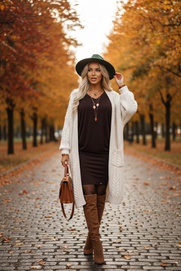 Damen Fledermausschnitt Kleid von Numoco Herbst Outfit Inspiration braun