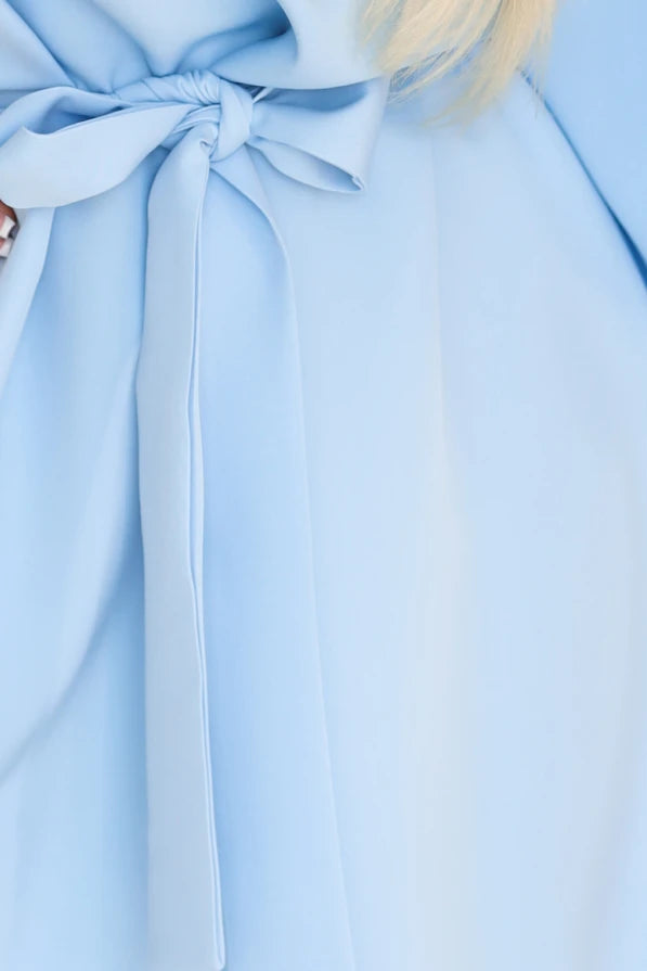 Damen Kleid Schmetterlingskleid Sofia von Numoco babyblau Ausschnitt