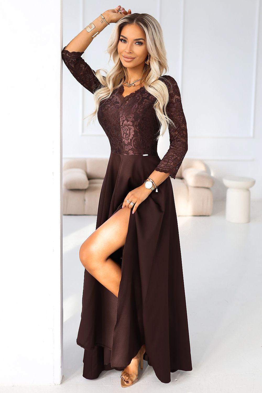 Damen Langes Abendkleid mit Spitze von Numoco braun