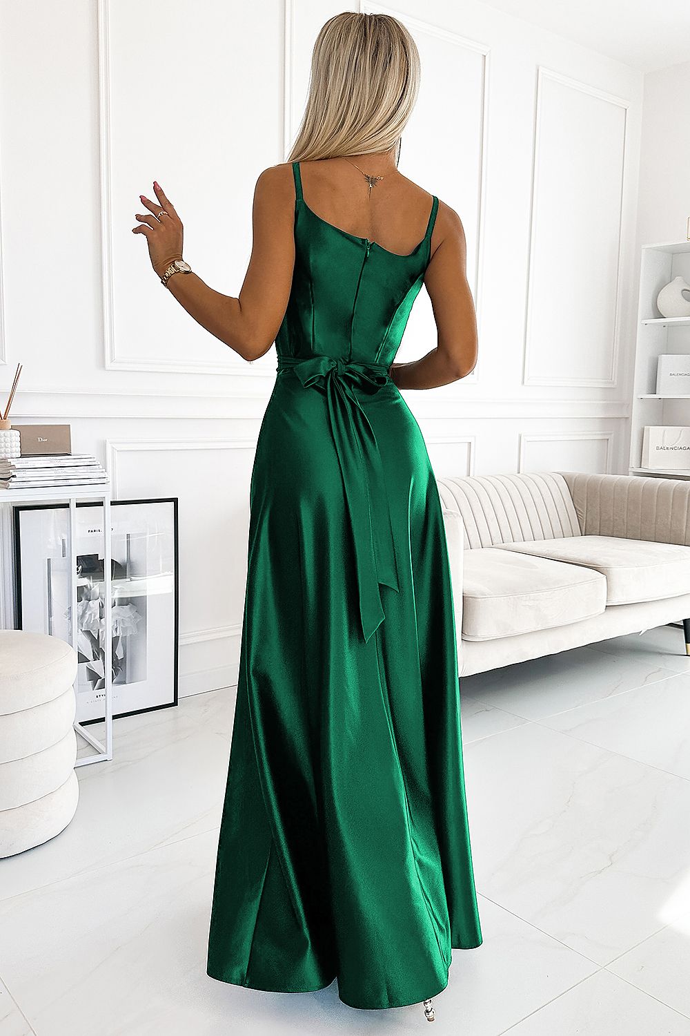 Damen Maxikleid aus Satin von Numoco grün Rückseite