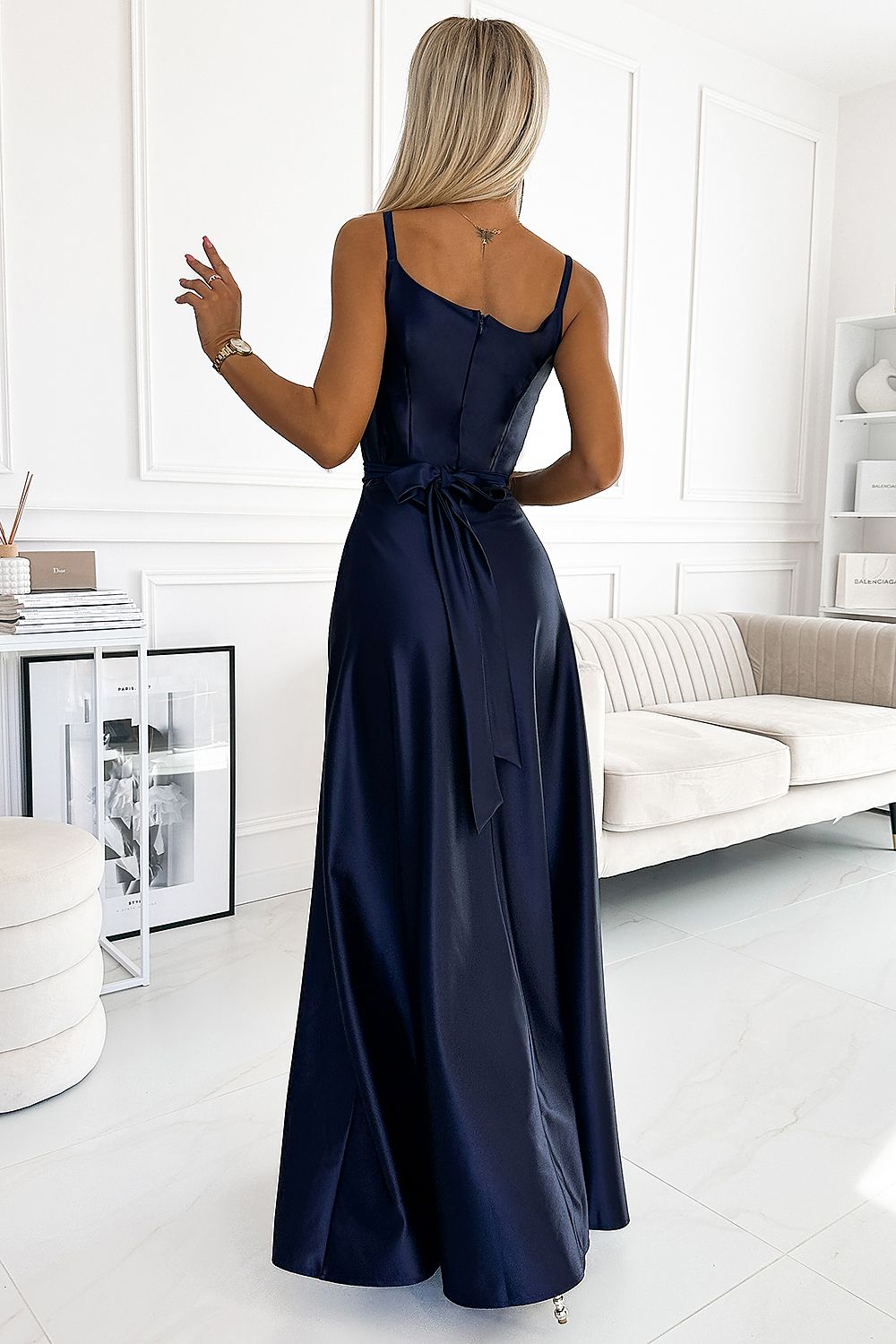 Damen Maxikleid aus Satin von Numoco marineblau Rückseite