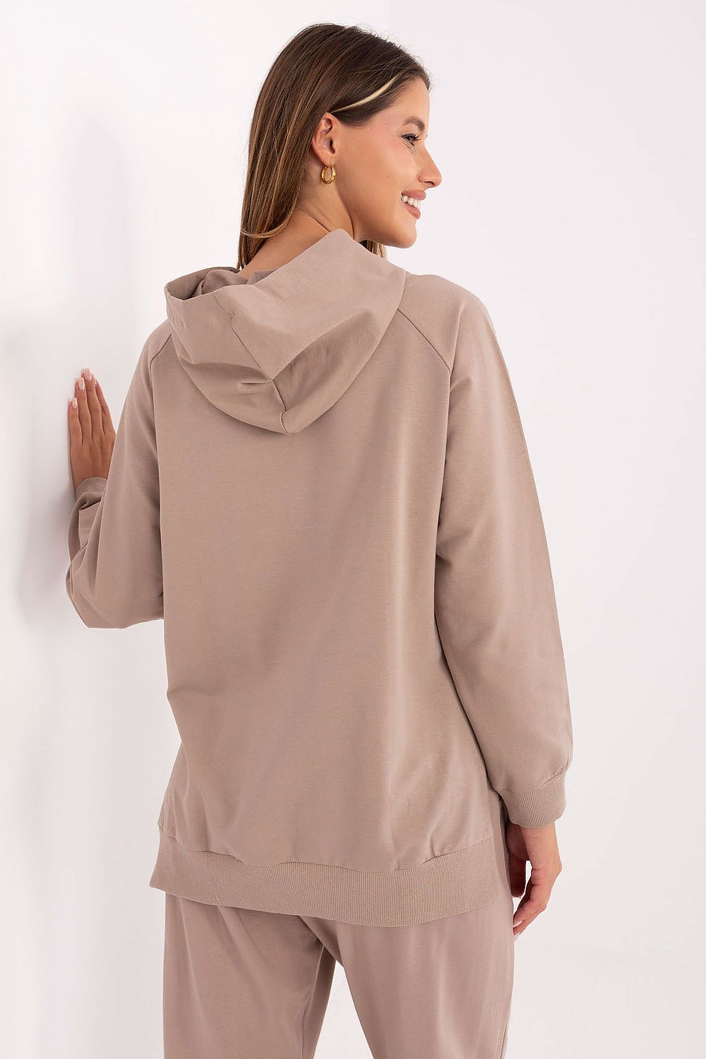 Damen Oversize Hoodie, Kängurutasche, Seitenschlitze & Baumwolle von Relevance beige Rückseite