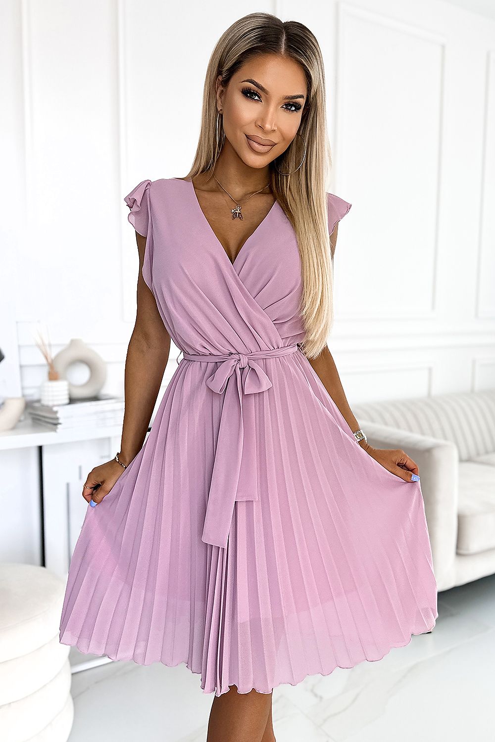 Damen Plissee Chiffonkleid mit Rüschenärmel von Numoco rosé