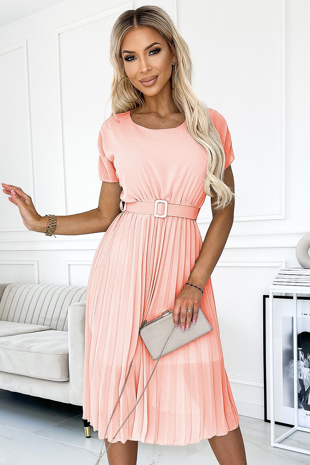 Damen Plisseekleid, Chiffon, breiter Gürtel & kurze Ärmel von Numoco flamingo