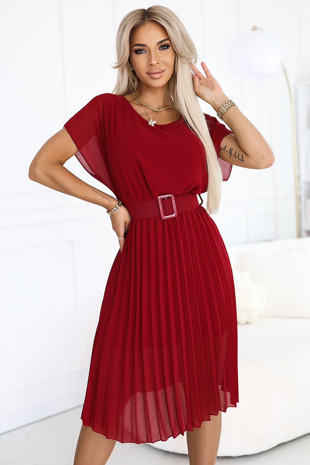 Damen Plisseekleid, Chiffon, breiter Gürtel & kurze Ärmel von Numoco rot