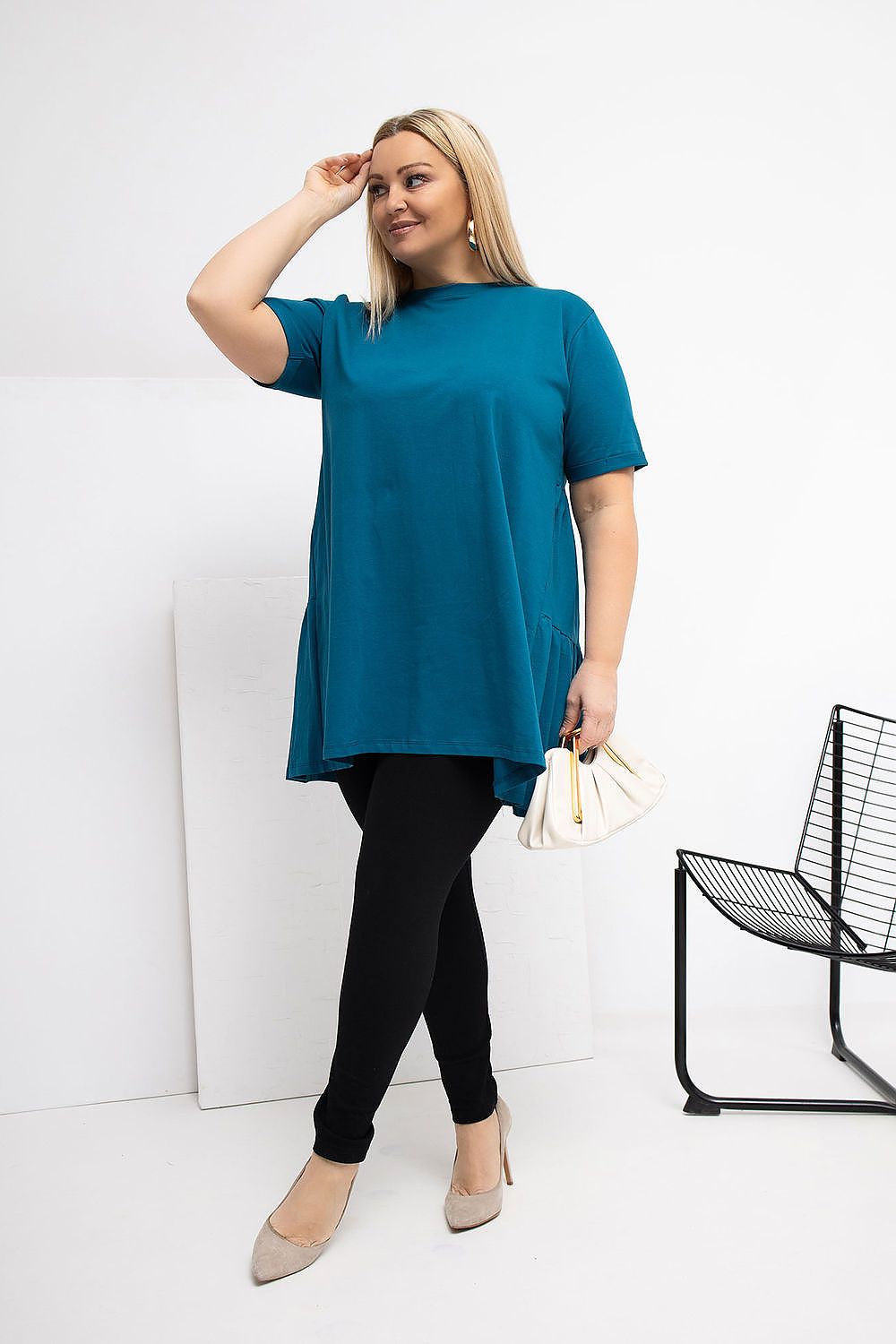 Damen Plus-Size Tunika mit zarter Rüsche von Relevance türkis Vorderseite