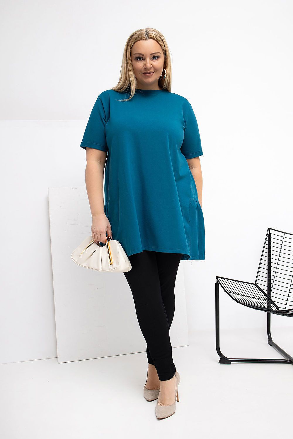 Damen Plus-Size Tunika mit zarter Rüsche von Relevance türkis Vorne