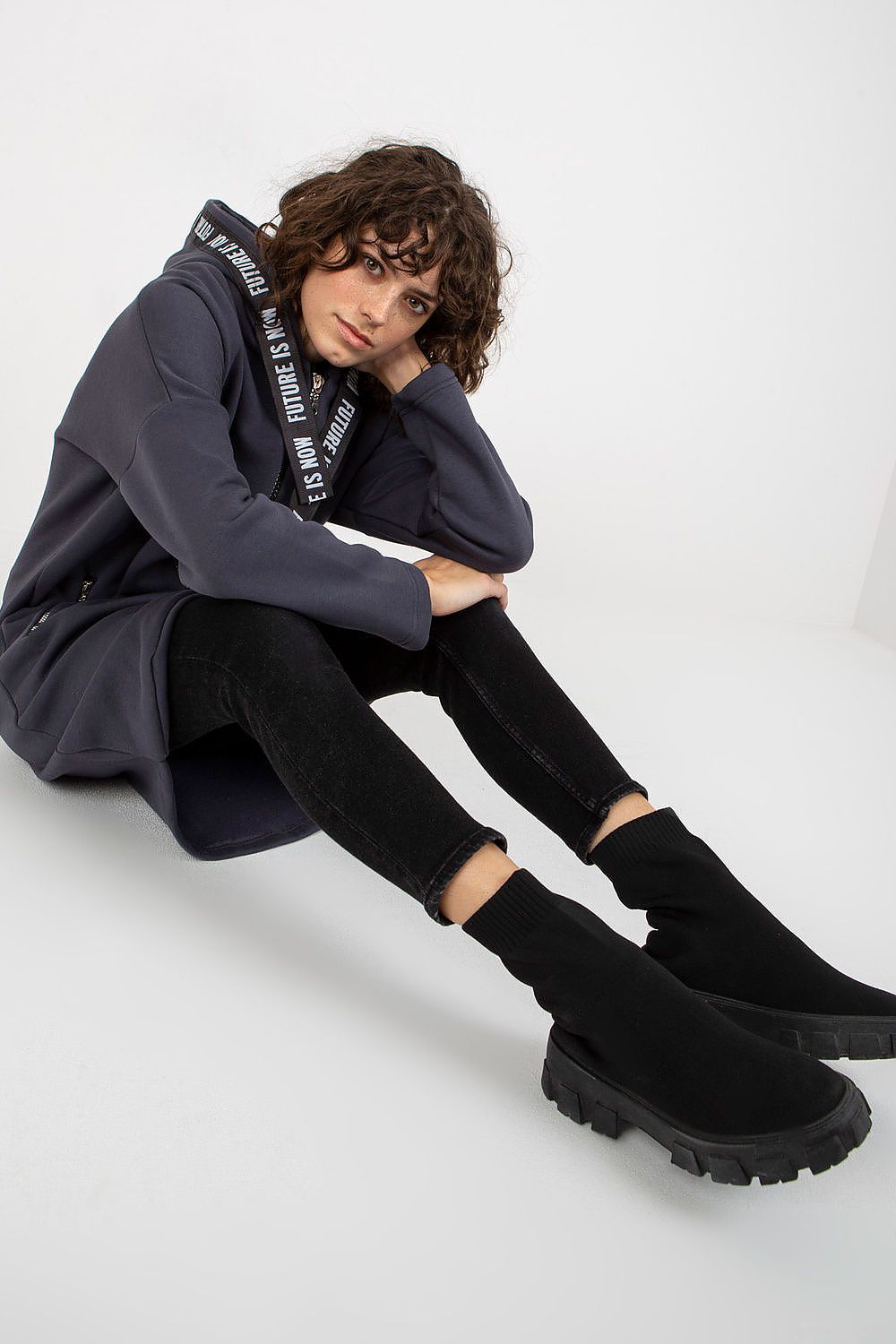 Damen Sweater Mantel mit Kapuze von Relevance Seitenansicht grau