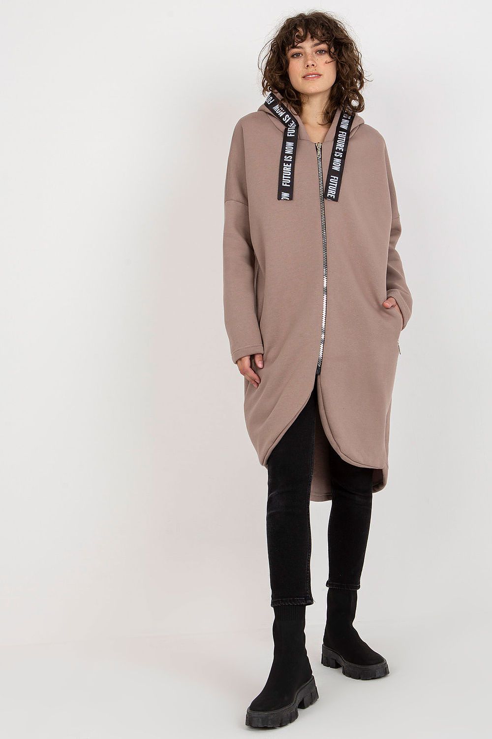Damen Sweater Mantel mit Kapuze von Relevance Vorderseite beige