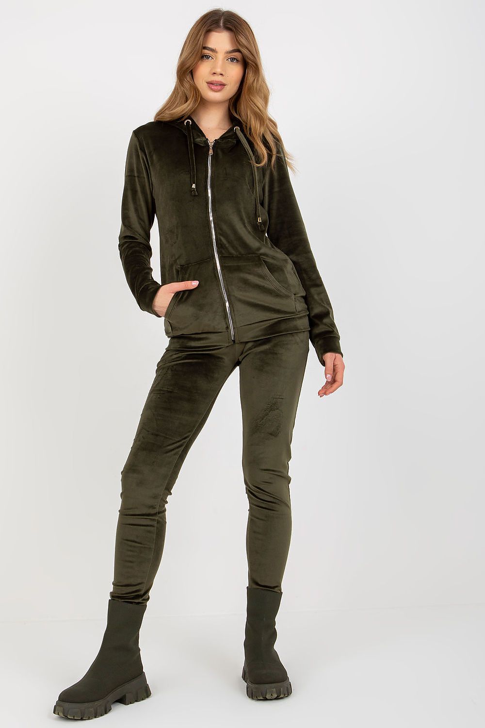 Damen Velour Anzug mit Kapuze Set von Relevance grün 2