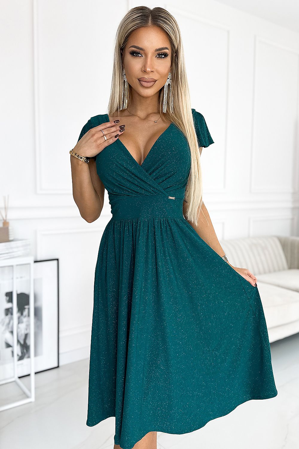 Damen elegantes kurzarm Kleid mit Surplice Ausschnitt von Numoco grün 2
