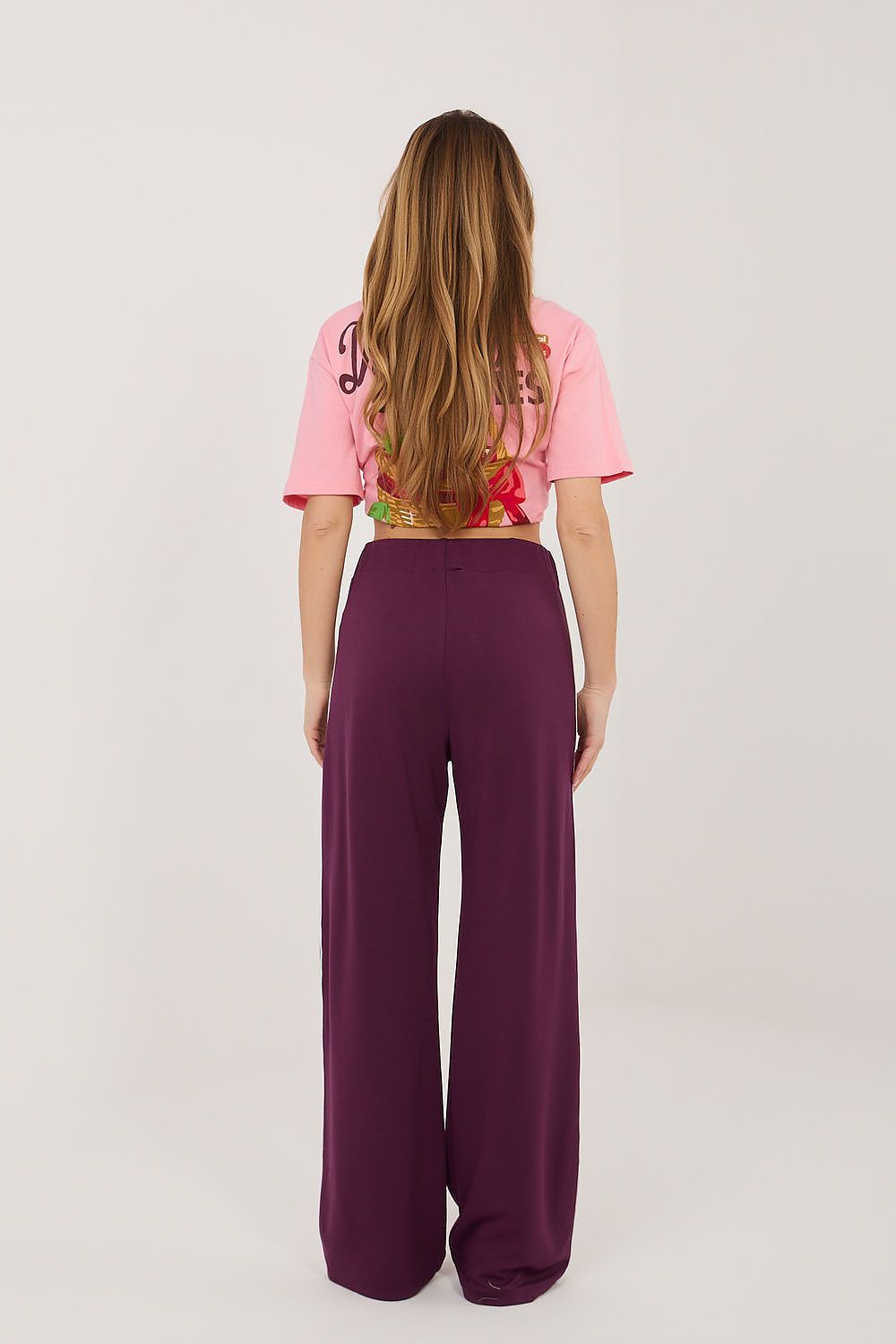 Damen lässige sportliche Hose von Relevance violett Rückseite