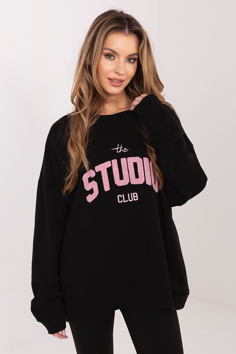 Damen lässiges Oversize Sweatershirt "Studio" von Relevance schwarz Vorne