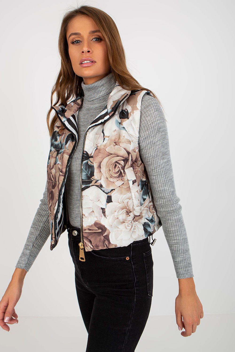 Damen leichte Weste mit floralem Muster von Relevance beige Voderseite