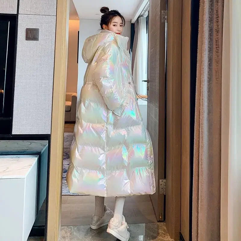 Langer Glänzender Damen-Wintermantel Wasserdicht