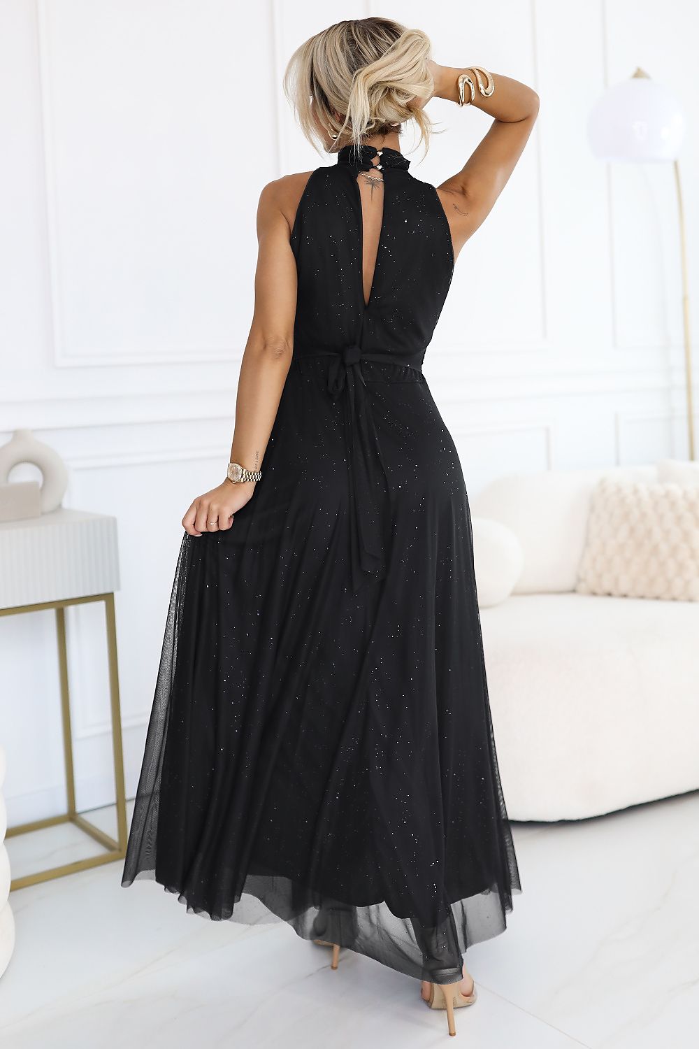 Damen Abendkleid Maxi-Kleid VERONICA, Stehkragen, Raffungen & glänzend von Numoco schwarz Rückseite