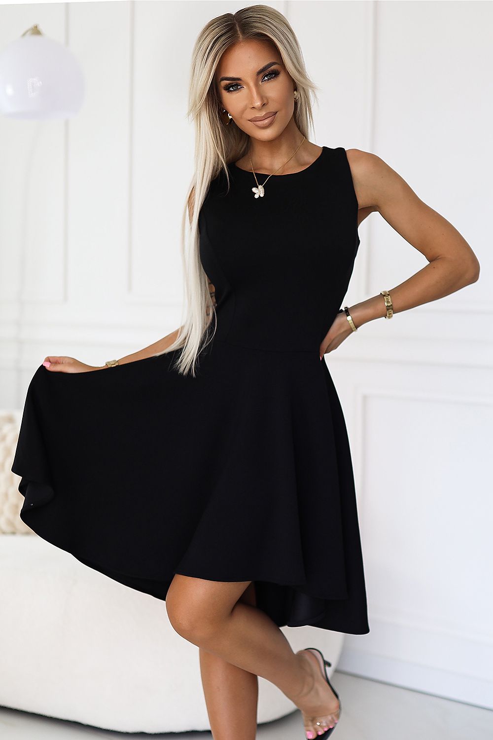 Damen Asymmetrisches Kleid, Längerer Rücken, figurbetonend & dehnbar von Numoco Vorderseite schwarz