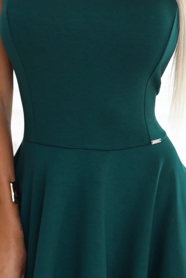 Damen Asymmetrisches Kleid, Längerer Rücken, figurbetonend & dehnbar von Numoco grün Ausschnitt