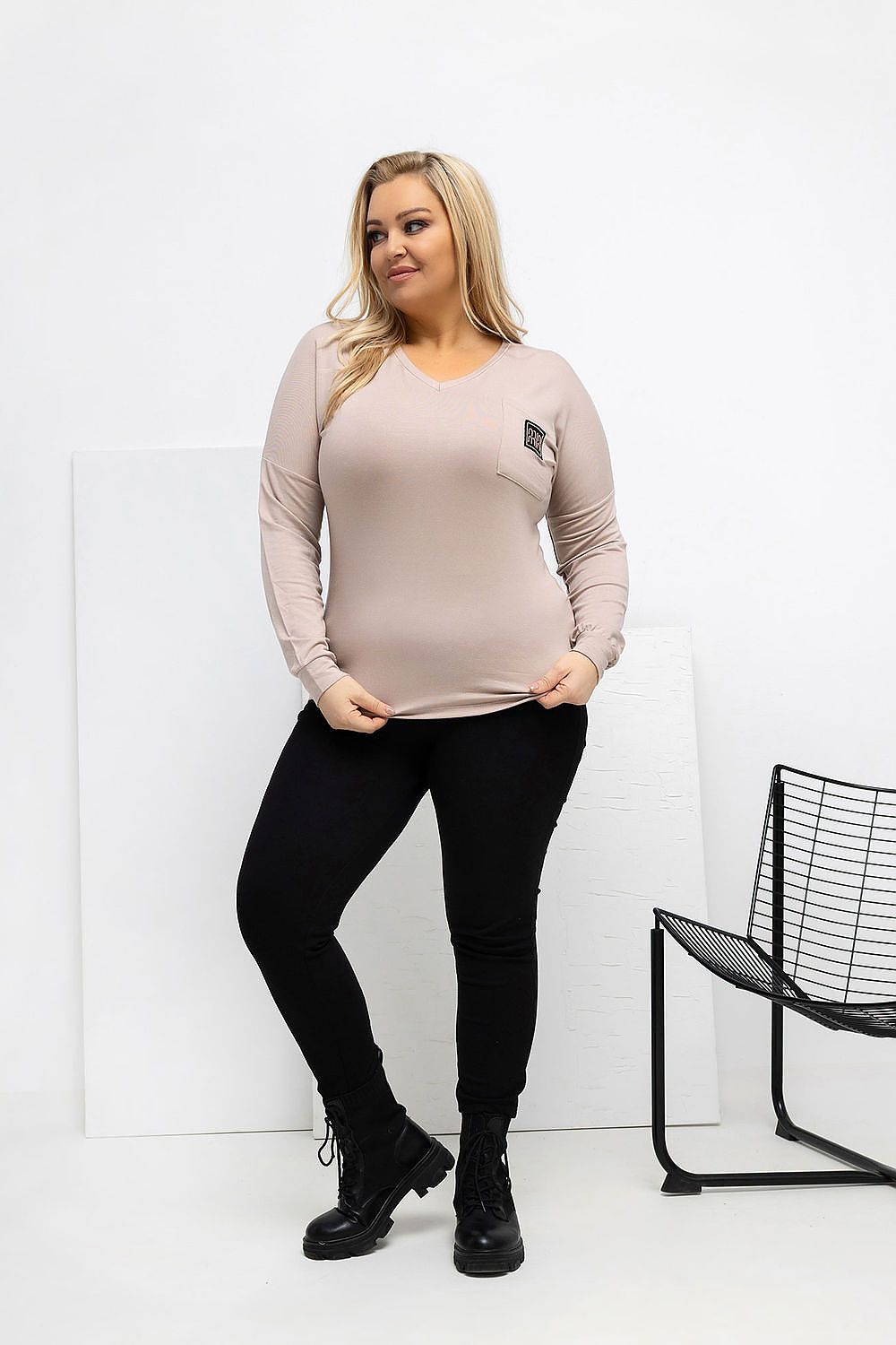 Damen Basic Plus-Size Shirt von Relevance beige Vorderseite