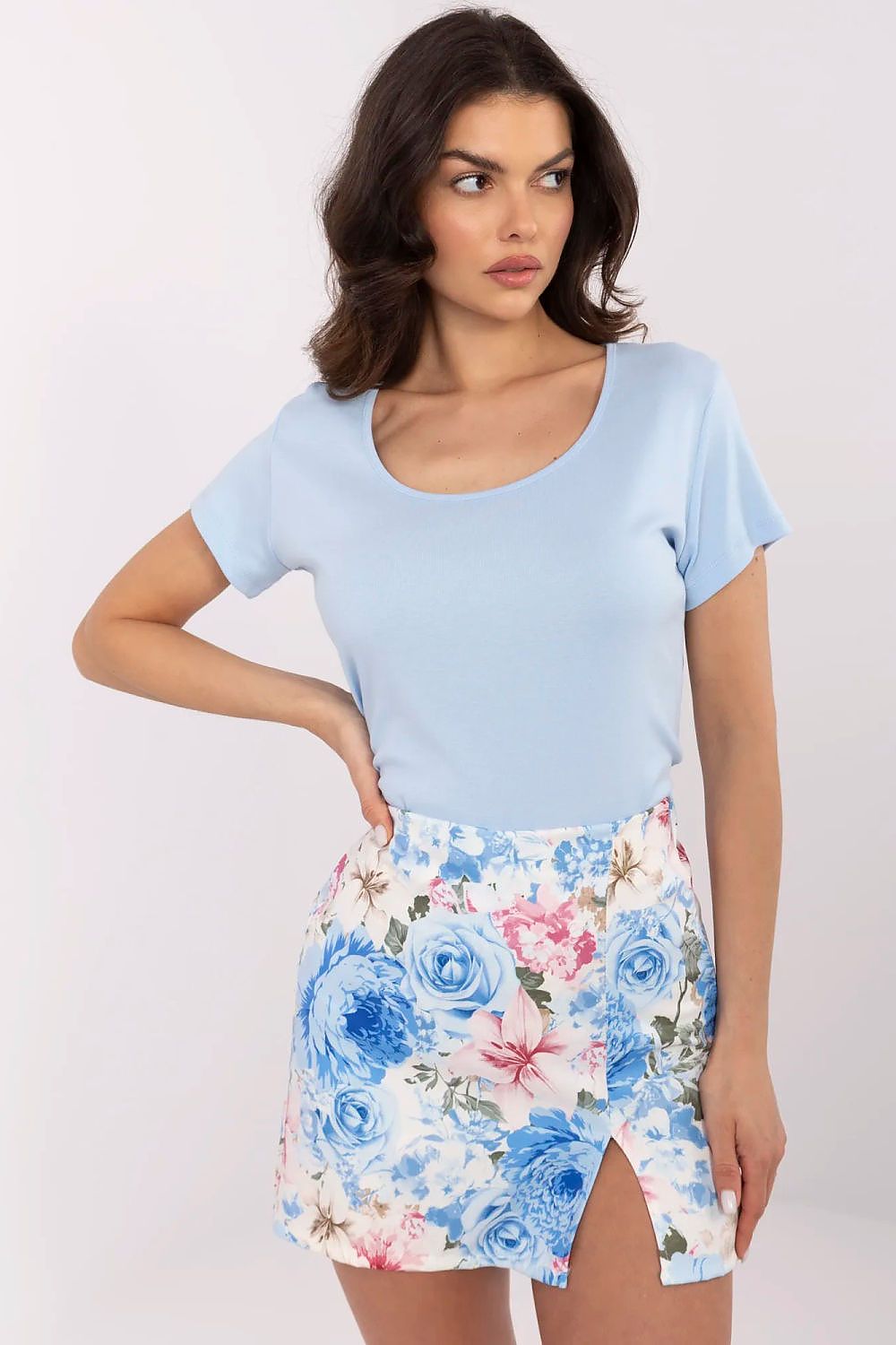 Damen Basic Shirt Rundhals, Kurzarm & Baumwolle von Relevance hellblau Vorderseite