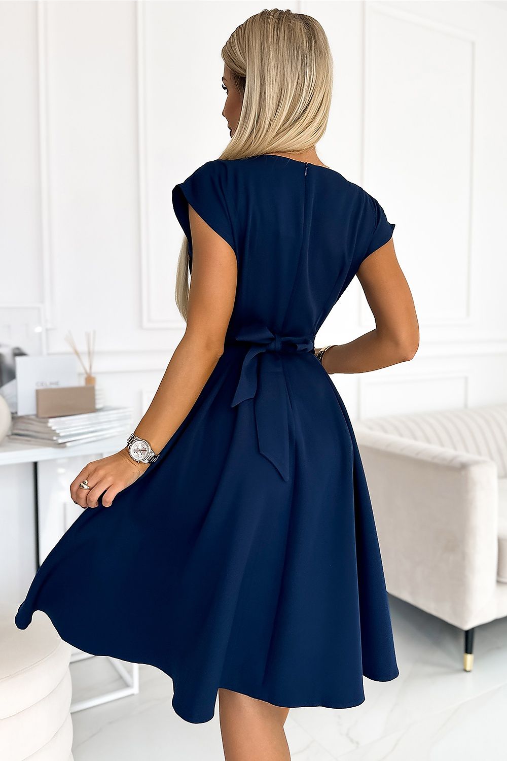 Damen Cocktailkleid mit Gürtel von Numoco marineblau Rückseite