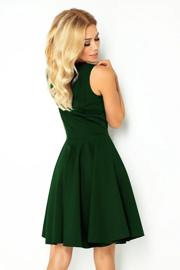 Damen Cocktailkleid mit herzförmigen Ausschnitt von Numoco grün Rückseite