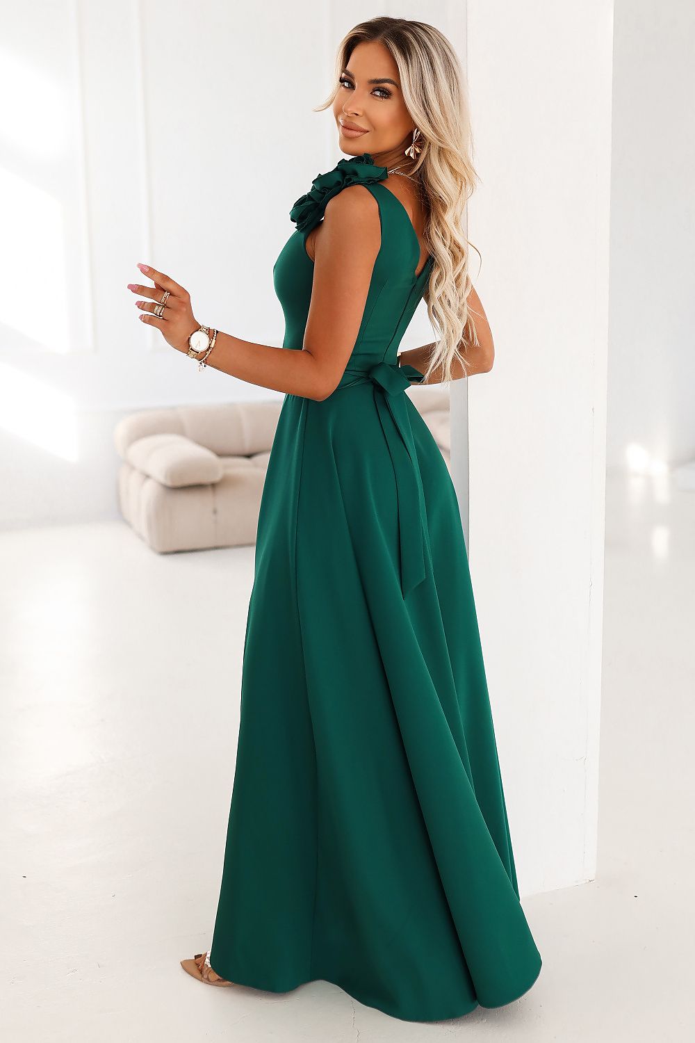 Damen Maxi-Abendkleid, 3D-Rosen, V-Ausschnitt & Beinschlitz von Numoco Seitenansicht