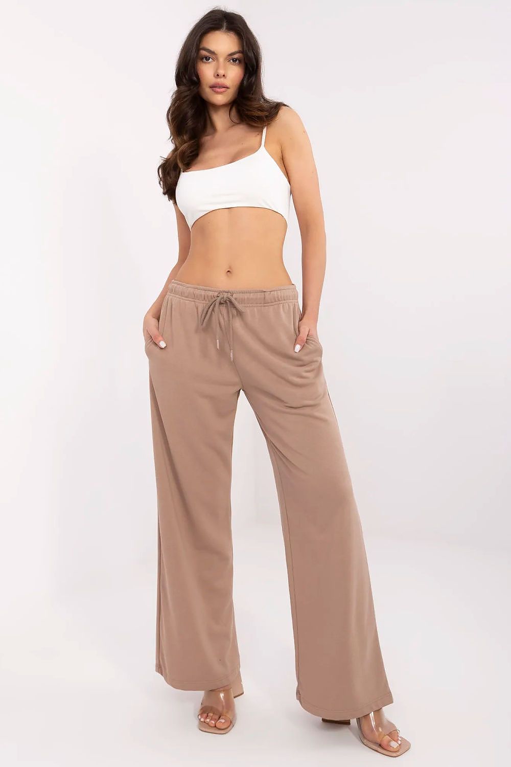 Damen Mid-Waist Jogginghose mit Taschen, gerader Schnitt von Relevance beige