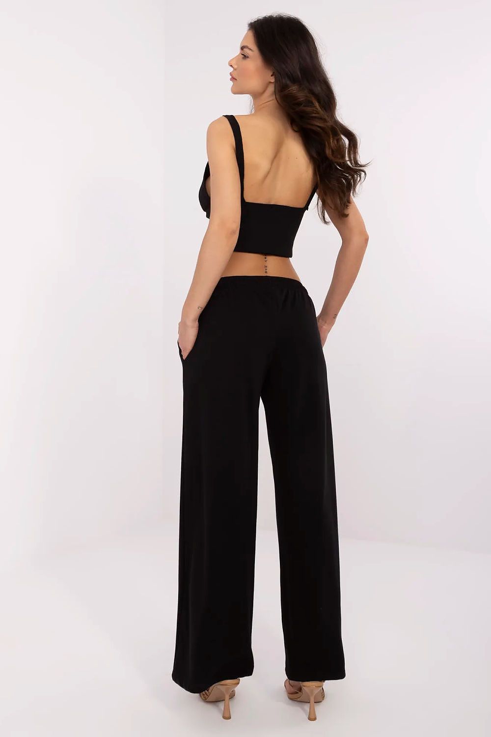 Damen Mid-Waist Jogginghose mit Taschen, gerader Schnitt von Relevance schwarz Rückseite