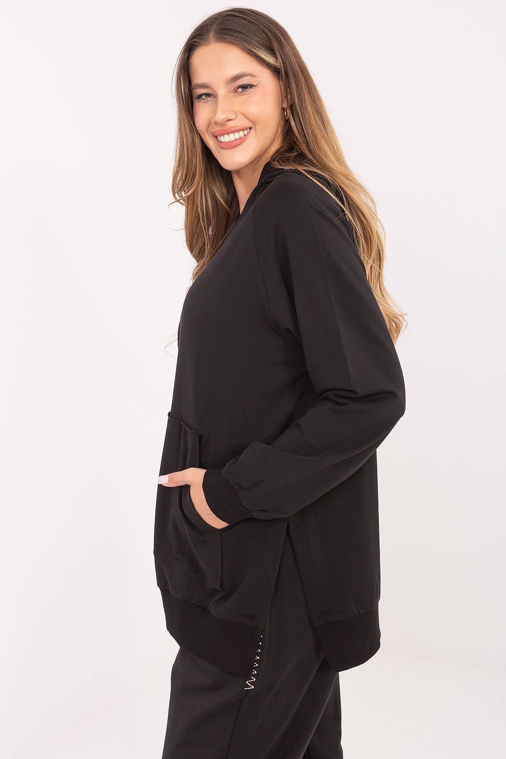 Damen Oversize Hoodie, Kängurutasche, Seitenschlitze & Baumwolle von Relevance schwarz Seitenansicht