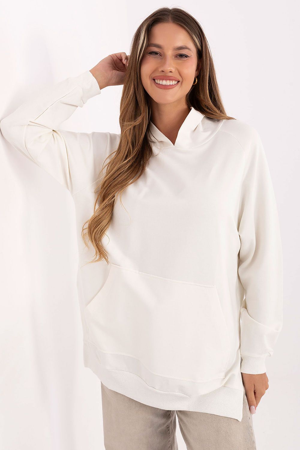 Damen Oversize Hoodie, Kängurutasche, Seitenschlitze & Baumwolle von Relevance weiß