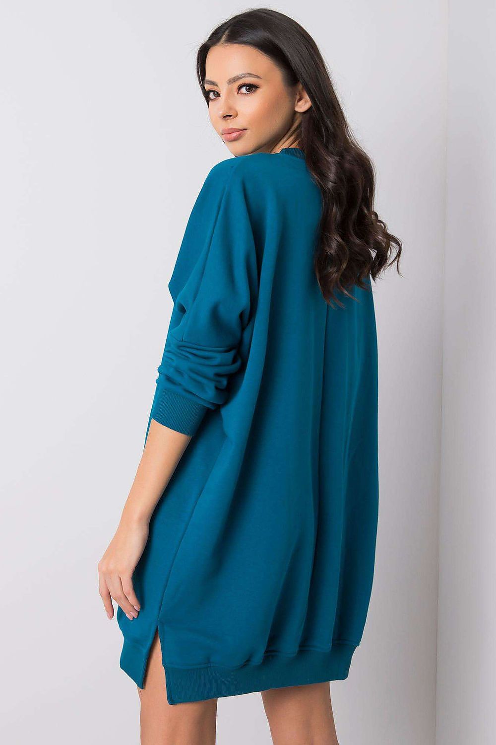 Damen Oversized Alltagskleid von Relevance grün Rückseite