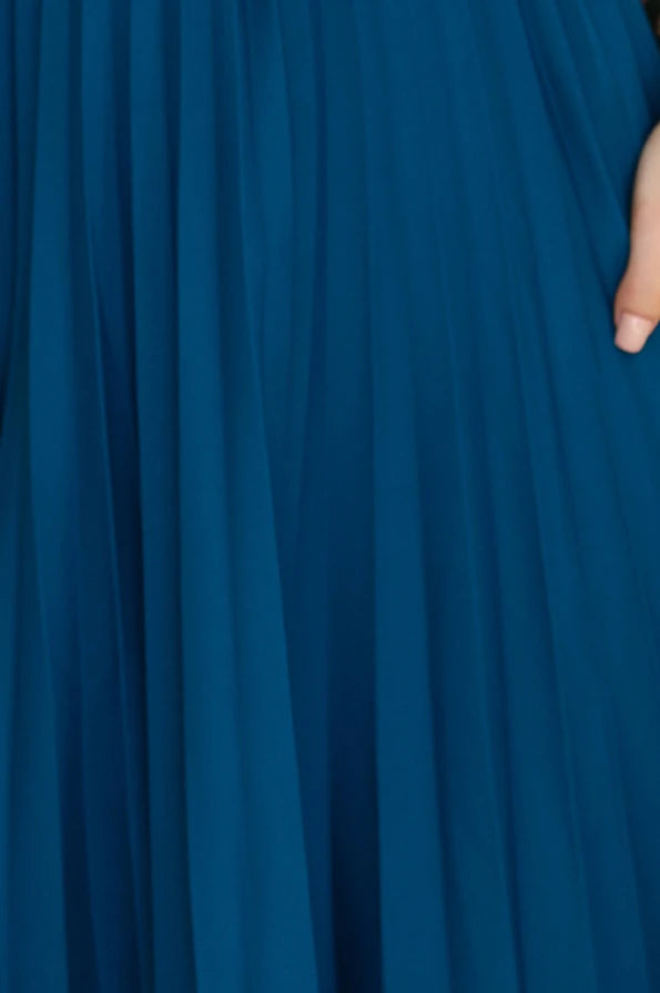Damen Plisseekleid mit kurzen Ärmeln von Numoco türkis Ausschnitt
