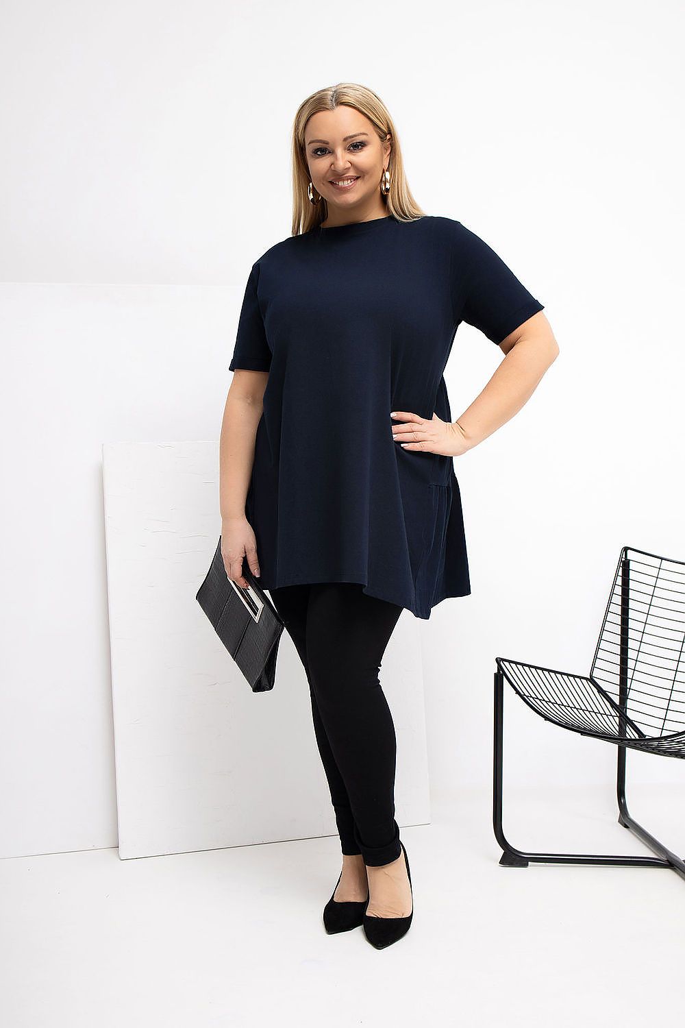 Damen Plus-Size Tunika mit zarter Rüsche von Relevance marineblau Vorderseite