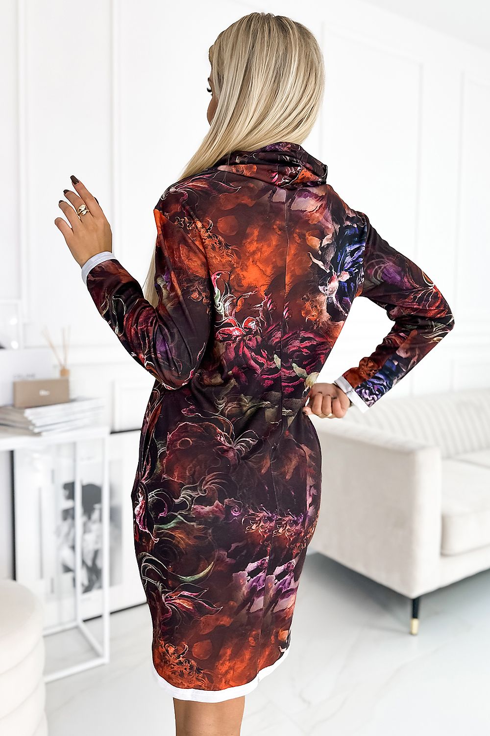 Damen Rollkragenkleid Alltagskleid Buntes Muster, elastisch & figurbetonend Numoco braun Rückseite