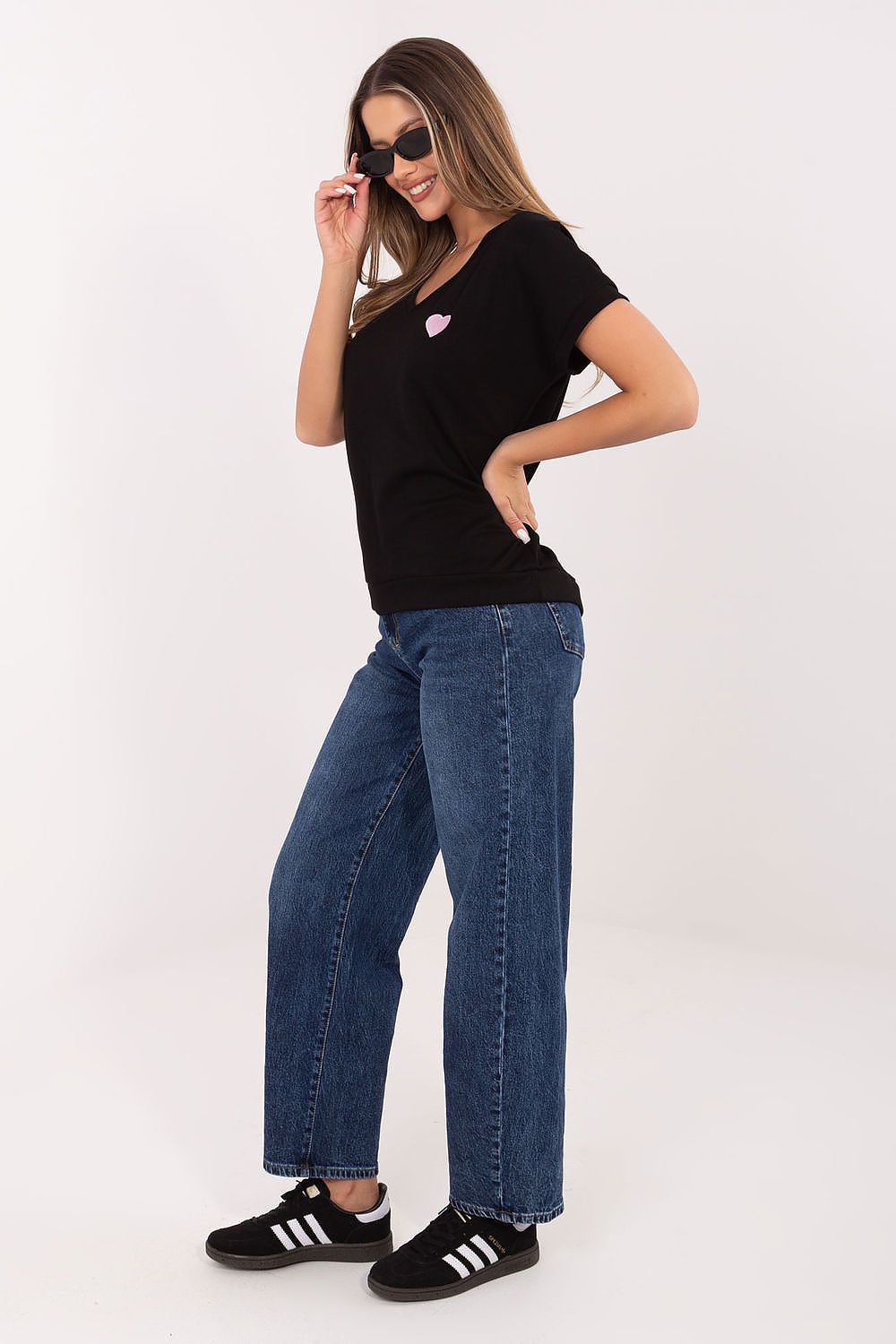 Damen Shirt mit V-Ausschnitt von Relevance shwarz Seitenansicht