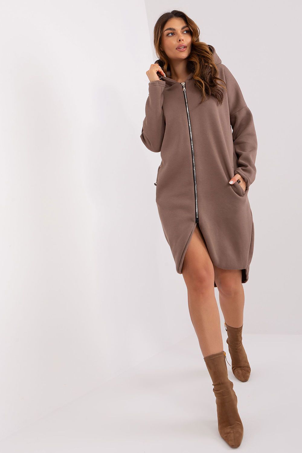 Damen Sweat-Mantel Longline Kapuze, Reißverschluss & Eingrifftaschen – Baumwolle Relevance braun Vorderansicht