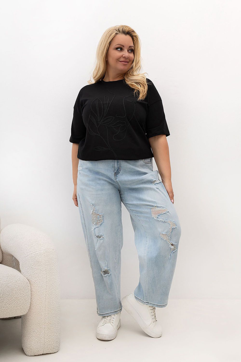 Damen T-Shirt Plus Size Rundhals, Stickerei & Baumwolle schwarz Relevance Outfit Inspo.