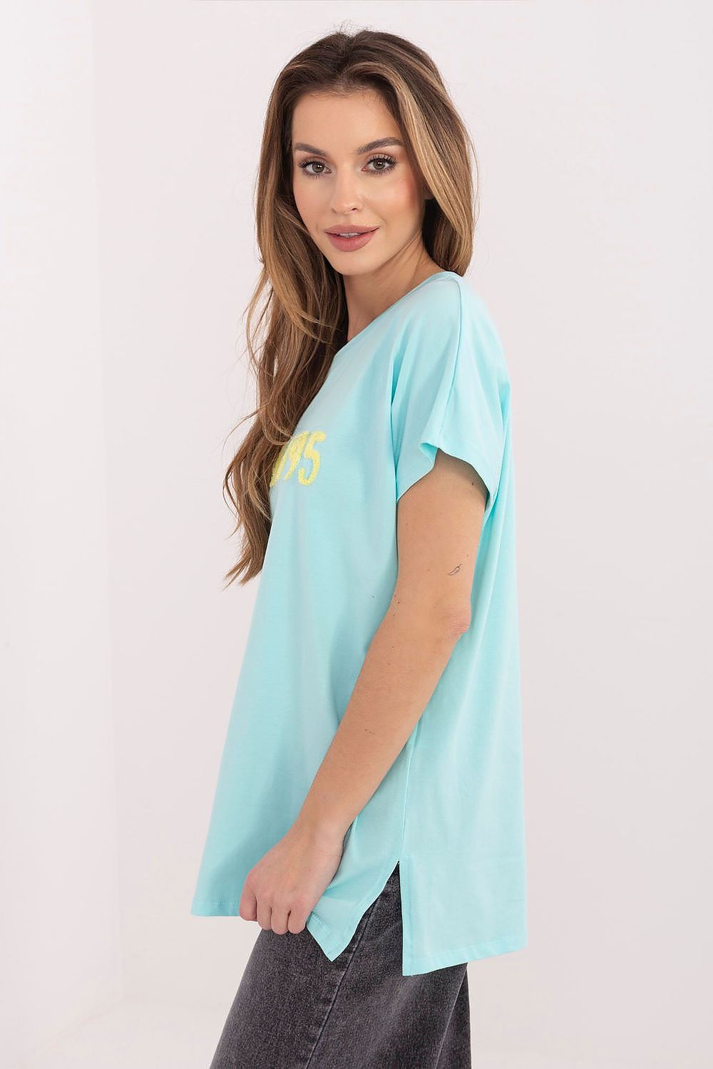 Damen T-shirt "Milano 95" von Relevance grün Seitenansicht