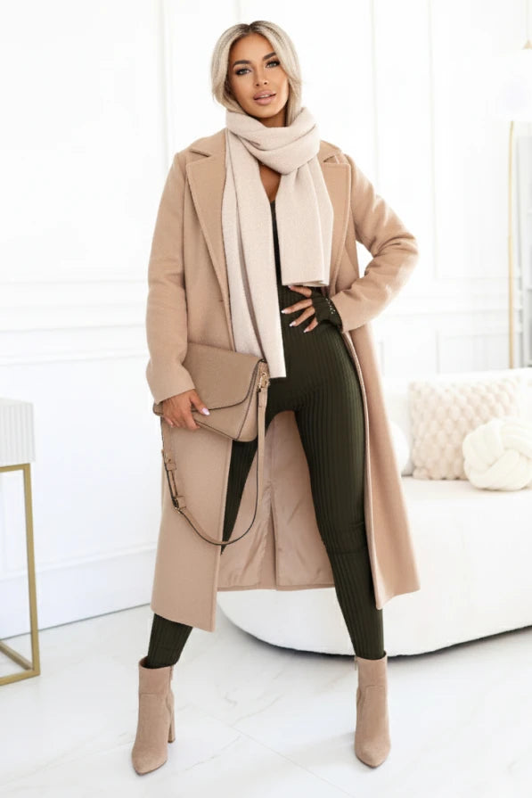 Damen gestreifter Jumpsuit, V-Ausschnitt, lange Ärmel mit Daumenloch von Numoco olivgrün Outfit Herbst Mantel
