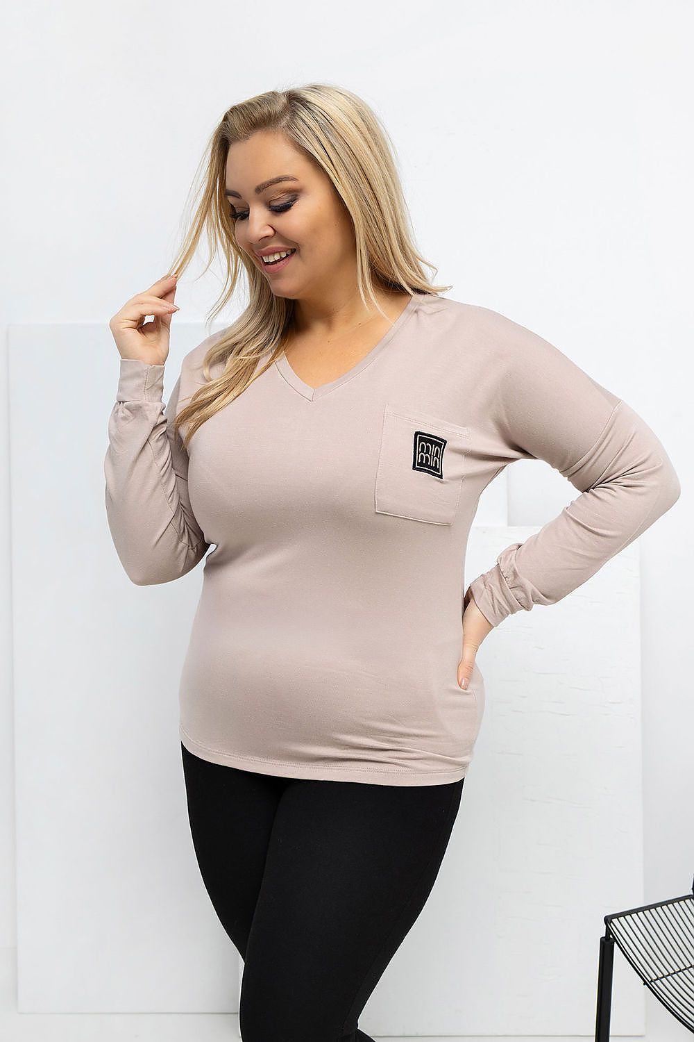 Damen langarm Plus-Size Shirt mit V-Ausschnitt von Relevance beige